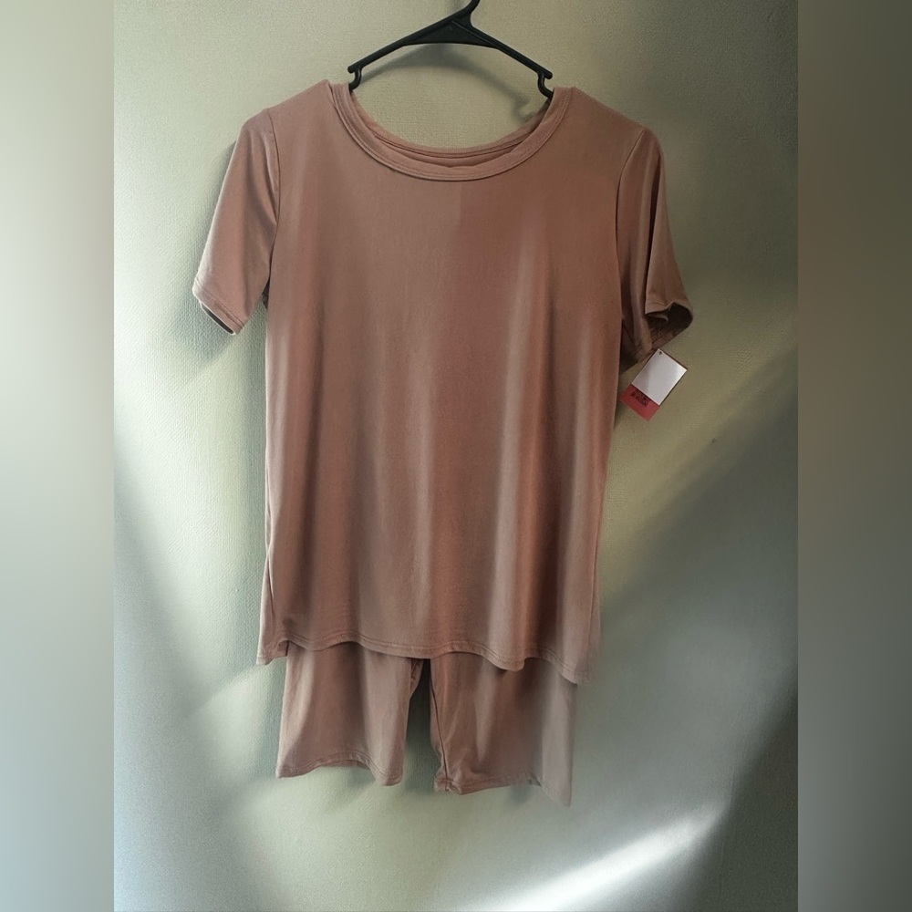 Women's Short Sleeve with biker shorts Relaxed Tee in Mauve set